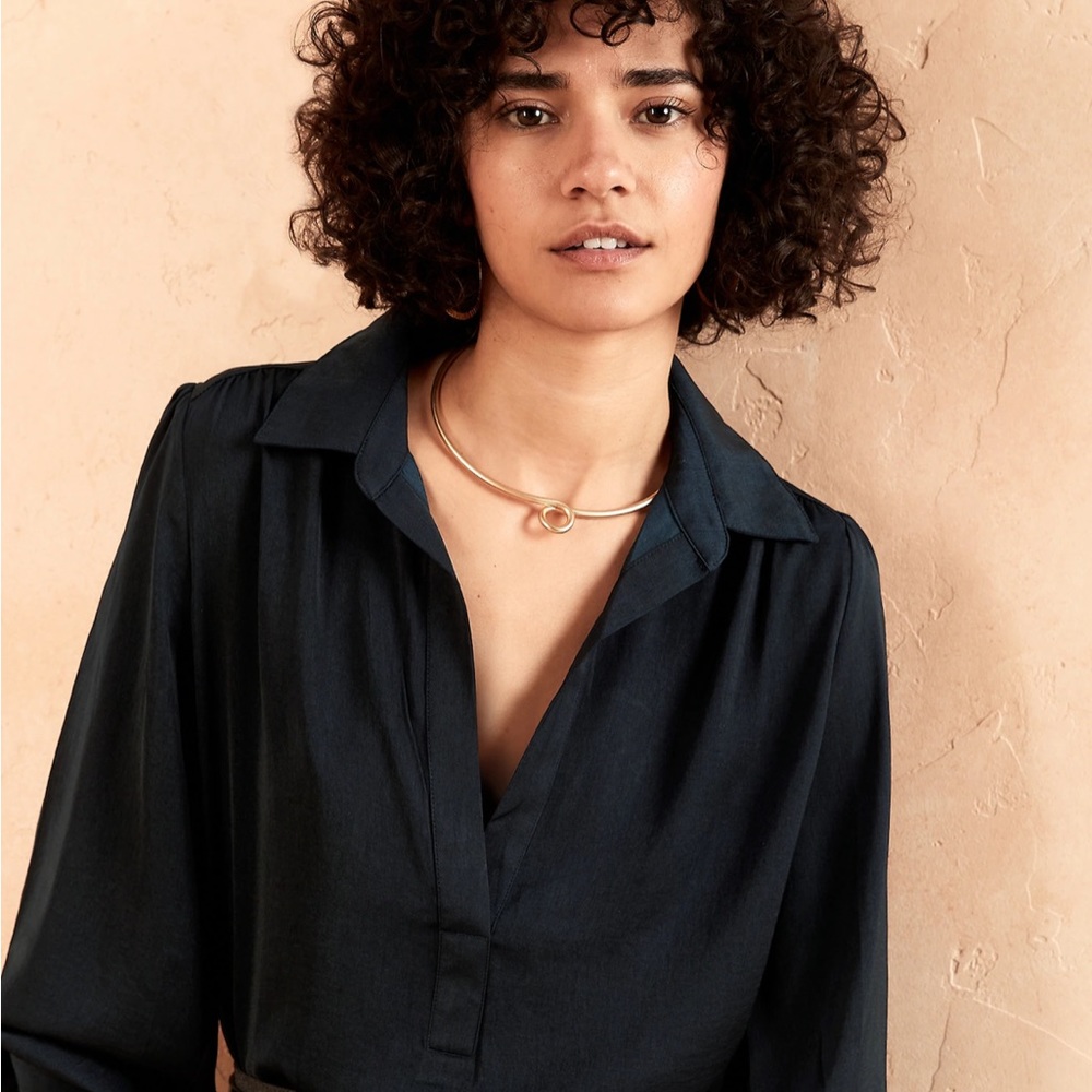 NWT Maven West Silky Top